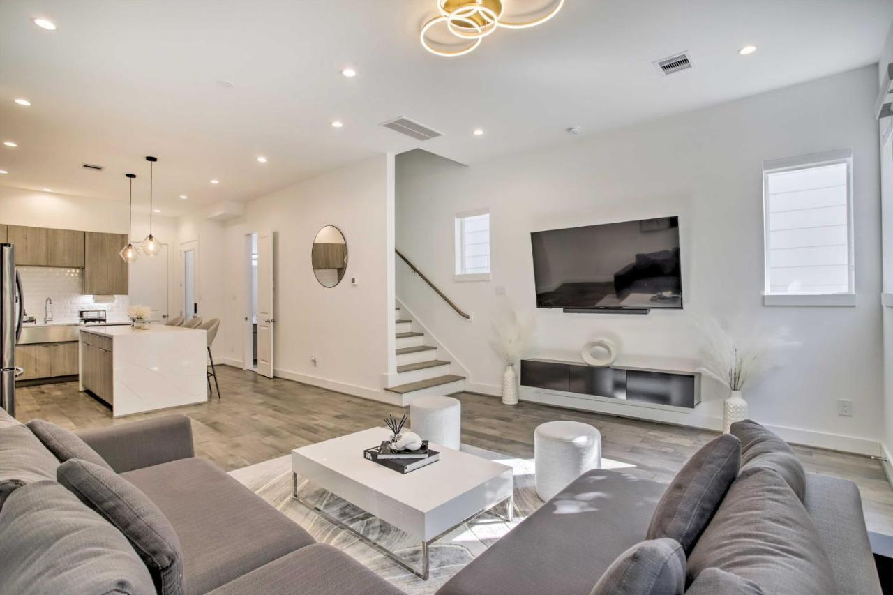 Newly-Built Luxury Galleria Area Townhome! Houston Exterior photo