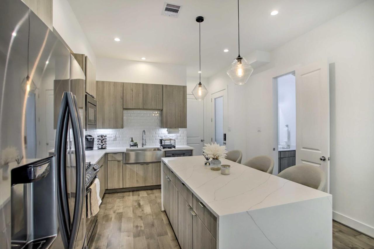 Newly-Built Luxury Galleria Area Townhome! Houston Exterior photo