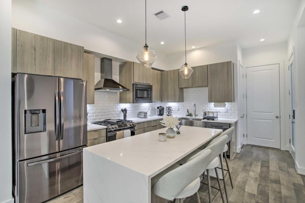 Newly-Built Luxury Galleria Area Townhome! Houston Exterior photo